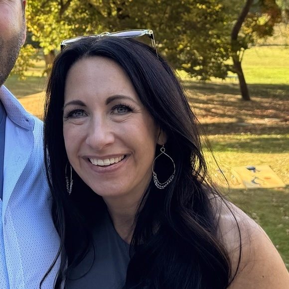 Meet your Posher, Amanda - Picture 1 of 1